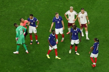 Sin rodeos: Así fue el partido del árbitro salvadoreño Iván Bartón en la semifinal del mundial 2026