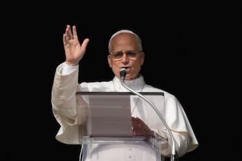 El papa León XIV ofrece