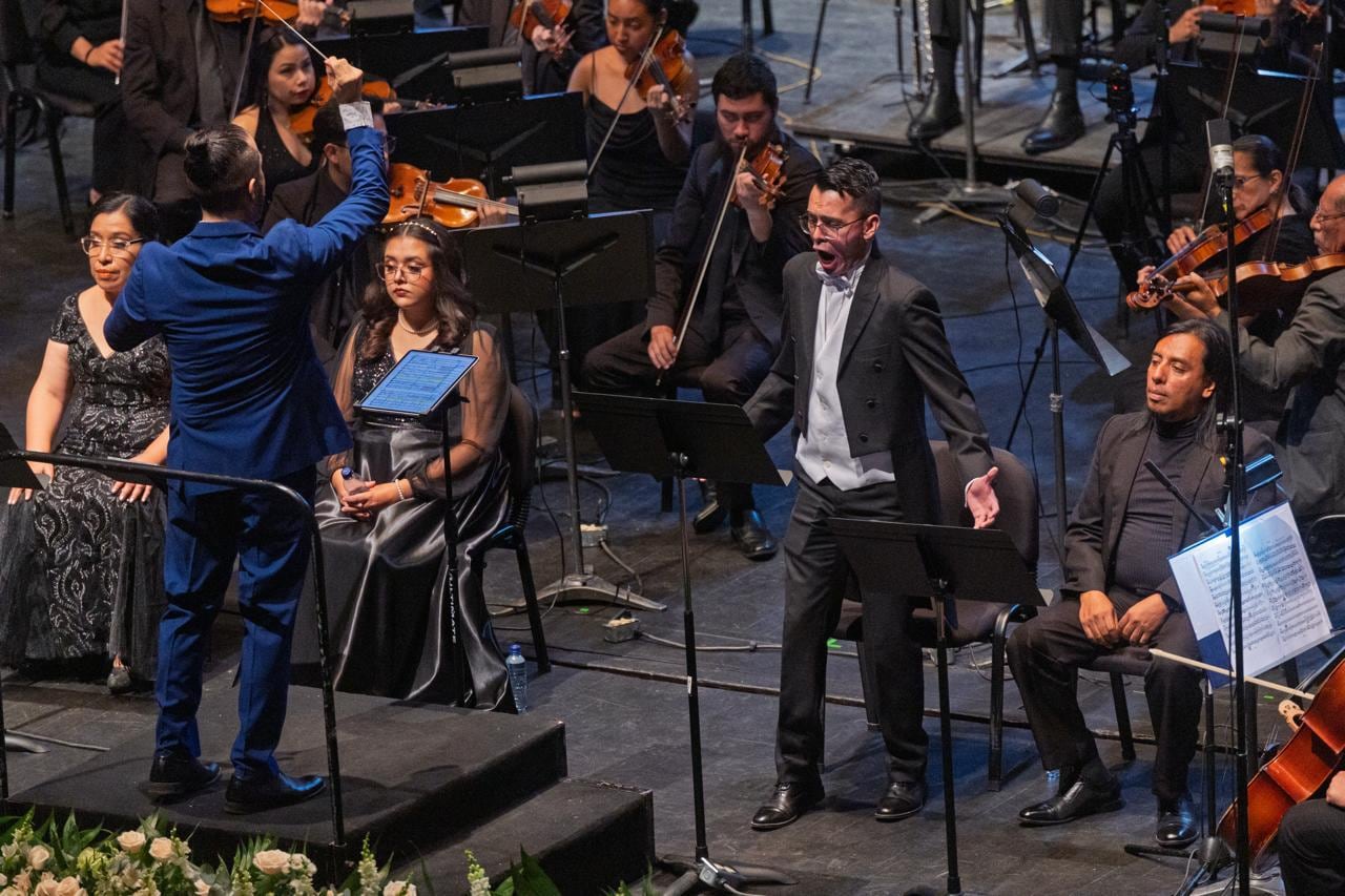 Más de 200 artistas guatemaltecos interpretaron el Réquiem de Verdi en la Gran Sala Efraín Recinos como homenaje a las víctimas del terremoto de 1976 (Ministerio de Cultura y Deportes)