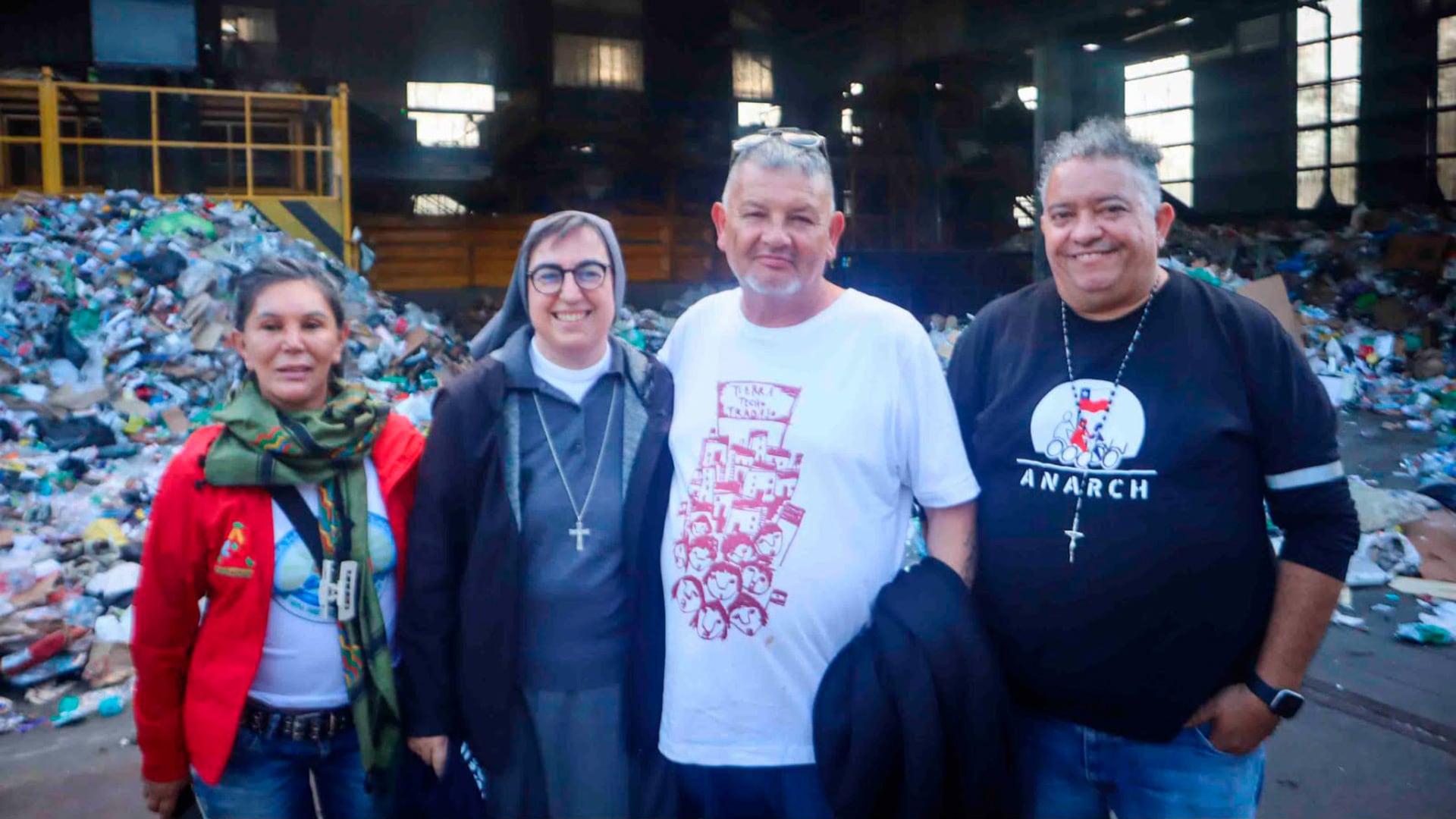 La prefecta Alessandra Smerilli, representante del Dicasterio para el Servicio del Desarrollo Humano, recorrió la cooperativa