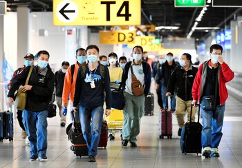 FOTO DE ARCHIVO: Personas con