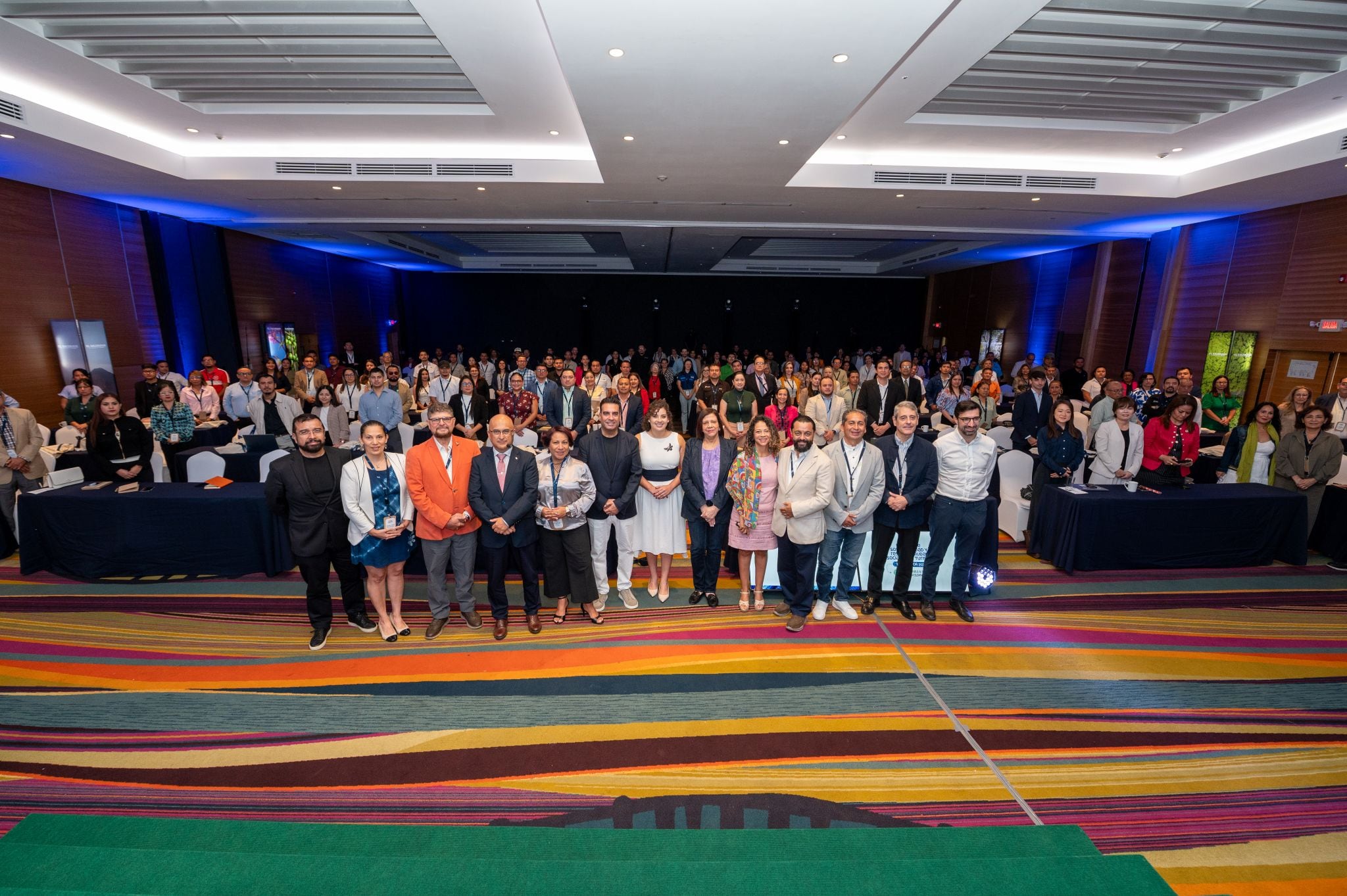 Líderes y expertos latinoamericanos debaten sobre innovación y sostenibilidad en turismo, priorizando calidad de vida, conservación ambiental y prosperidad comunitaria. (Cortesía: Sustainable & Social Tourism Summit)