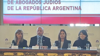 La Asociación de Abogados Judíos de la República Argentina celebró sus 20 años con un reconocimiento de la Legislatura porteña, ante jueces y legisladores