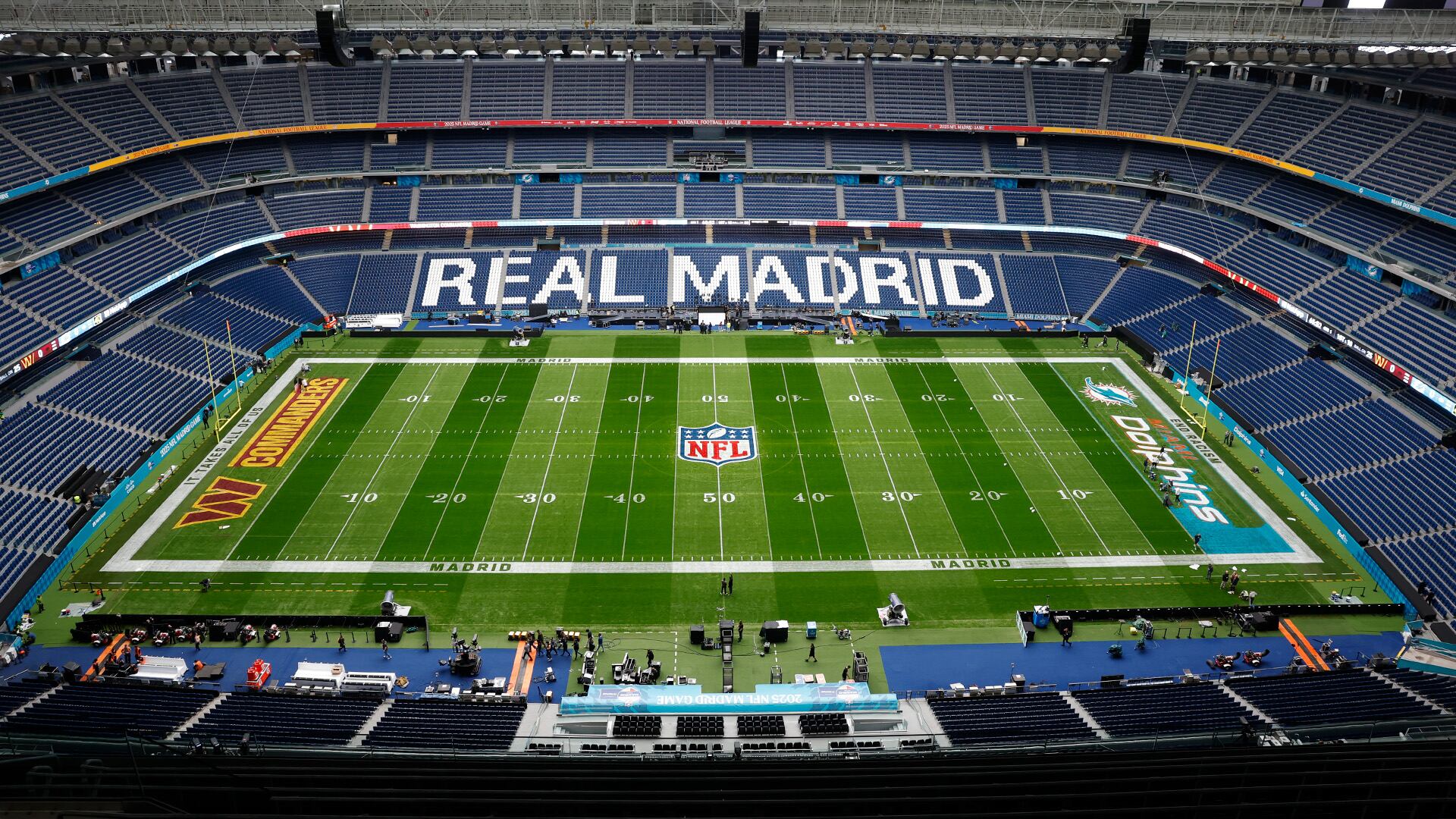 La impactante transformación del Santiago Bernabéu para recibir un partido de la NFL (@RealMadrid)