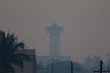 Humo en Cancún
Foto: Twitter