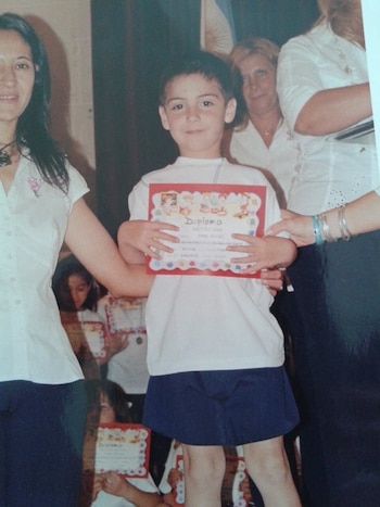En su infancia, Matías enfrentó
