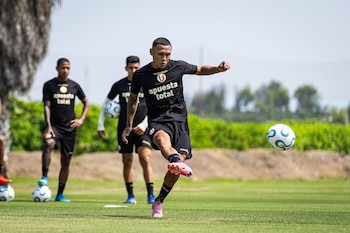 Bryan Reyna será guardado para la segunda mitad del Universitario vs Coquimbo Unido.