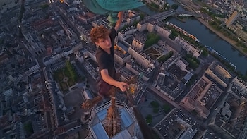 El joven argentino que subió a la iglesia más alta de Francia y sus aventuras en las catacumbas prohibidas de París