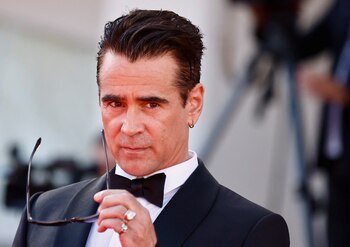 El actor Colin Farrell pasaba más de 6 horas en el set de maquillaje para lograr el rostro del villano
REUTERS/Yara Nardi