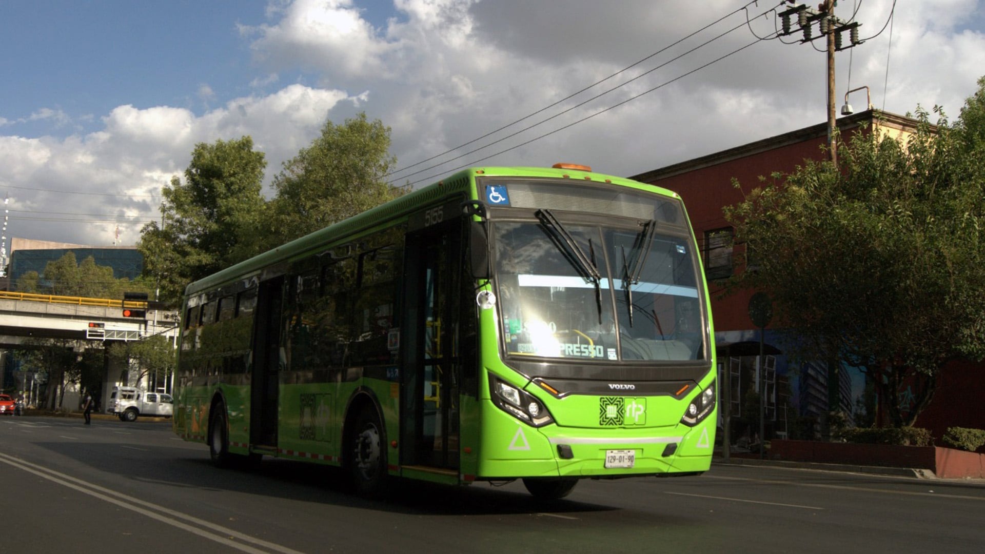 Unidades de RTP dan apoyo de transporte (Secretaría de Movilidad de la Ciudad de México)