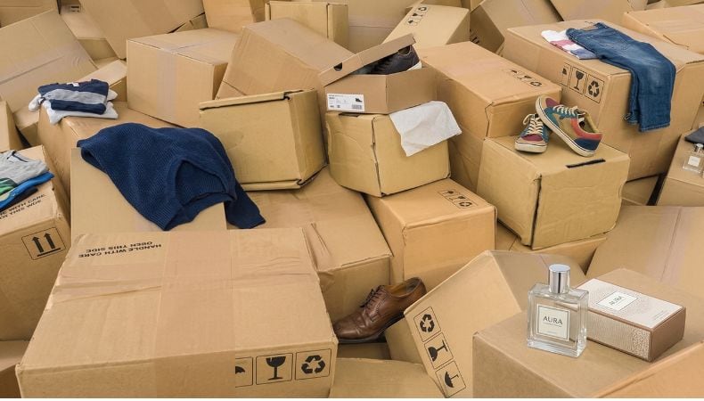 El Ministerio de Hacienda confirmó que ropa, calzado, electrónicos y cosméticos provenientes de Estados Unidos integran el mayor decomiso anual bajo el esquema Courier. (Cortesía: Gemini)