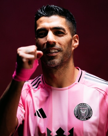 Suárez renovó su contrato hasta