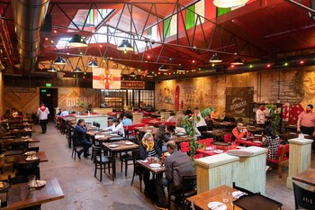 En medio del panorama desolador