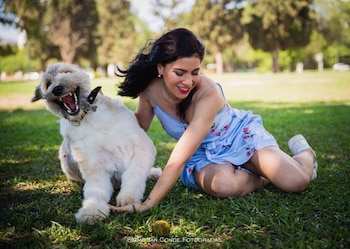 Retrato de Anahi y su