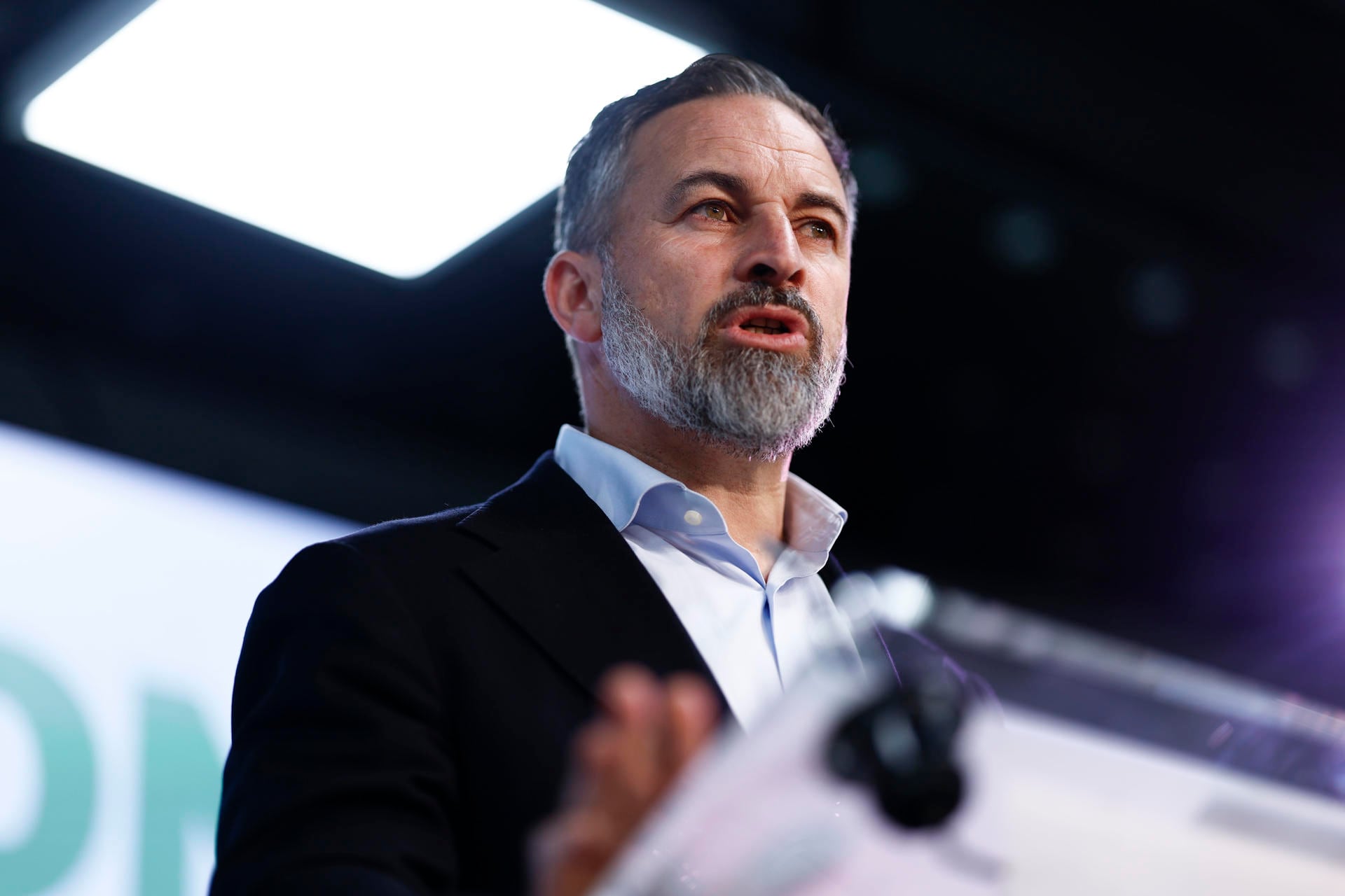 Abascal insiste en una negociación “medida a medida” con el PP, pero avisa a Feijóo: “Vamos a gobernar en los tres territorios”