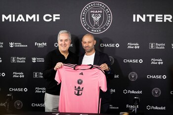 Javier Mascherano junto a Jorge