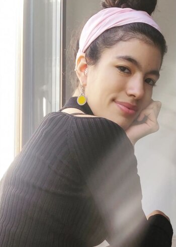 Antonia estudia actuación para teatro,