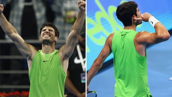 Carlos Alcaraz celebrando el título