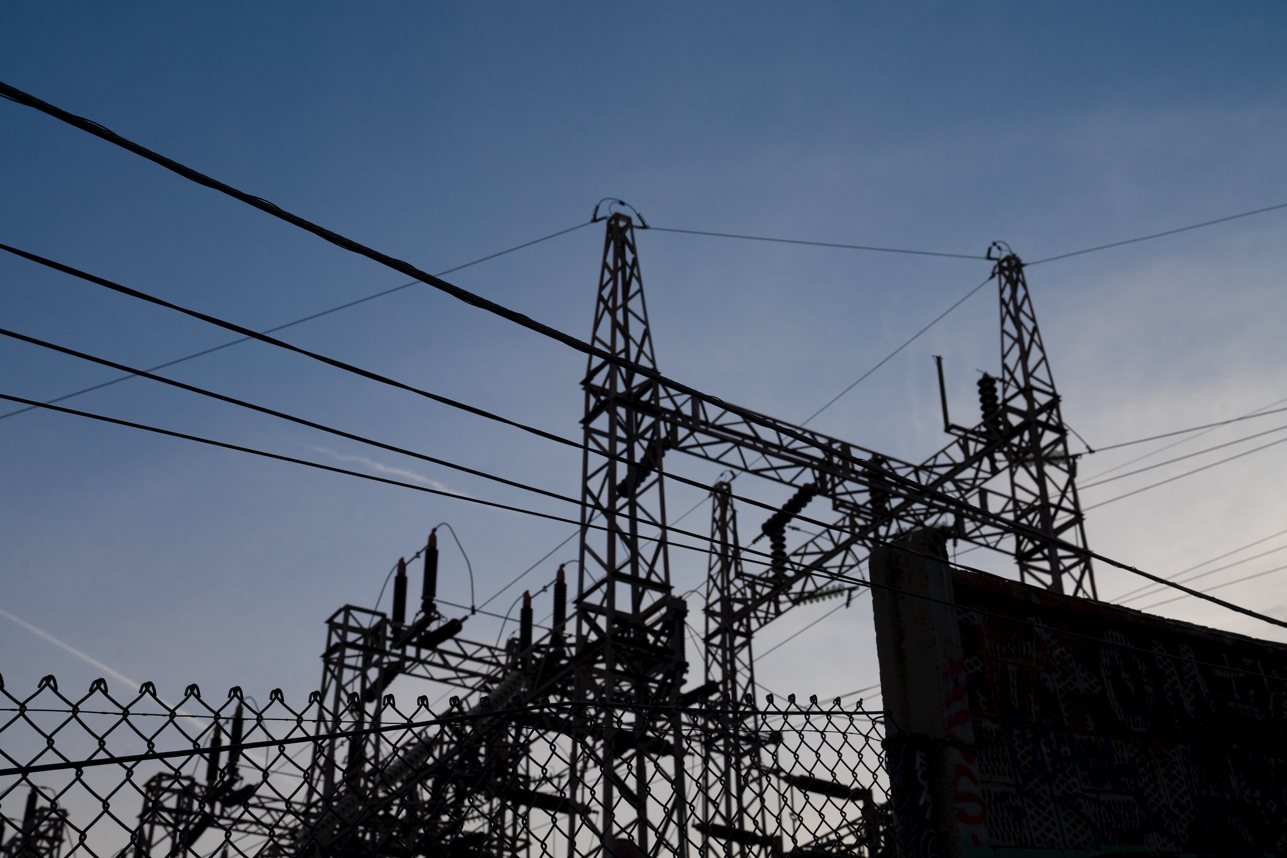Hackers vinculados a Irán obligan a cerrar una central eléctrica en Reino Unido