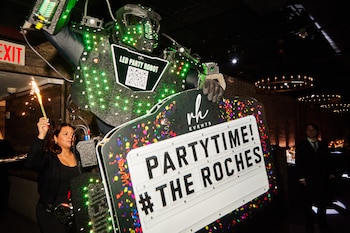 Party Robot hace su entrada