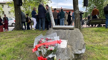 PSE rinde homenaje a López de Lacalle, asesinado por ETA, y pide "valentía" a quien no ha reconocido "el daño causado"
