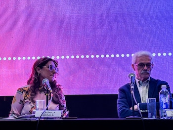 Schavelzón dialogó con Verónica Abdala