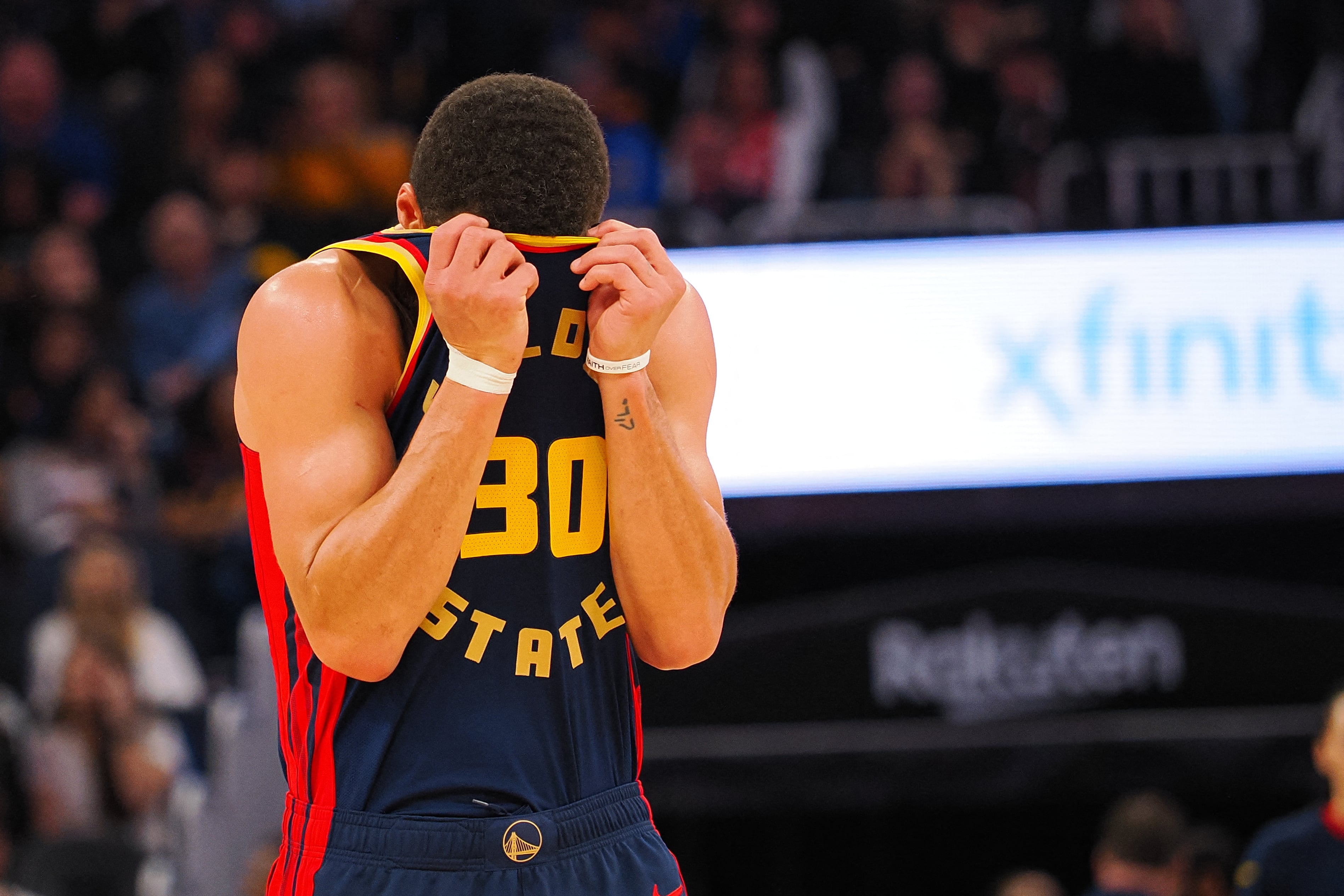 La marca de Iren aparecerá en el parche de la camiseta de los Golden State Warriors a partir de la temporada 2026-27 (Mandatory Credit: Kelley L Cox-Imagn Images)
