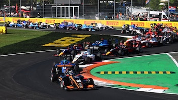 Colapinto liderando el pelotón de