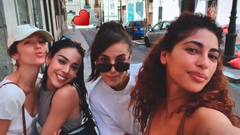 Danna Paola se reunió con sus ex compañeras de "Élite" en España: Claudia Salas, Georgina Amorós y Mina El Hammani
(Foto: Instagram/@Dannapaola)