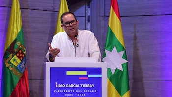 Presidente del Senado planteó que es posible avalar una eventual posesión de De la Espriella en una guarnición militar: “Presentarlo el 20 de julio”