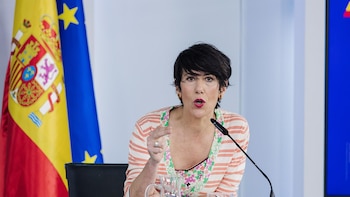 Saiz pide esperar al balance final de solicitudes de regularización: "Más allá de cifras estamos hablando de personas"