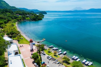 El turismo en El Salvador creció 5.2 % en el último periodo vacacional con la llegada de 95,159 visitantes internacionales. (Foto: Secretaría de Prensa de la Presidencia)