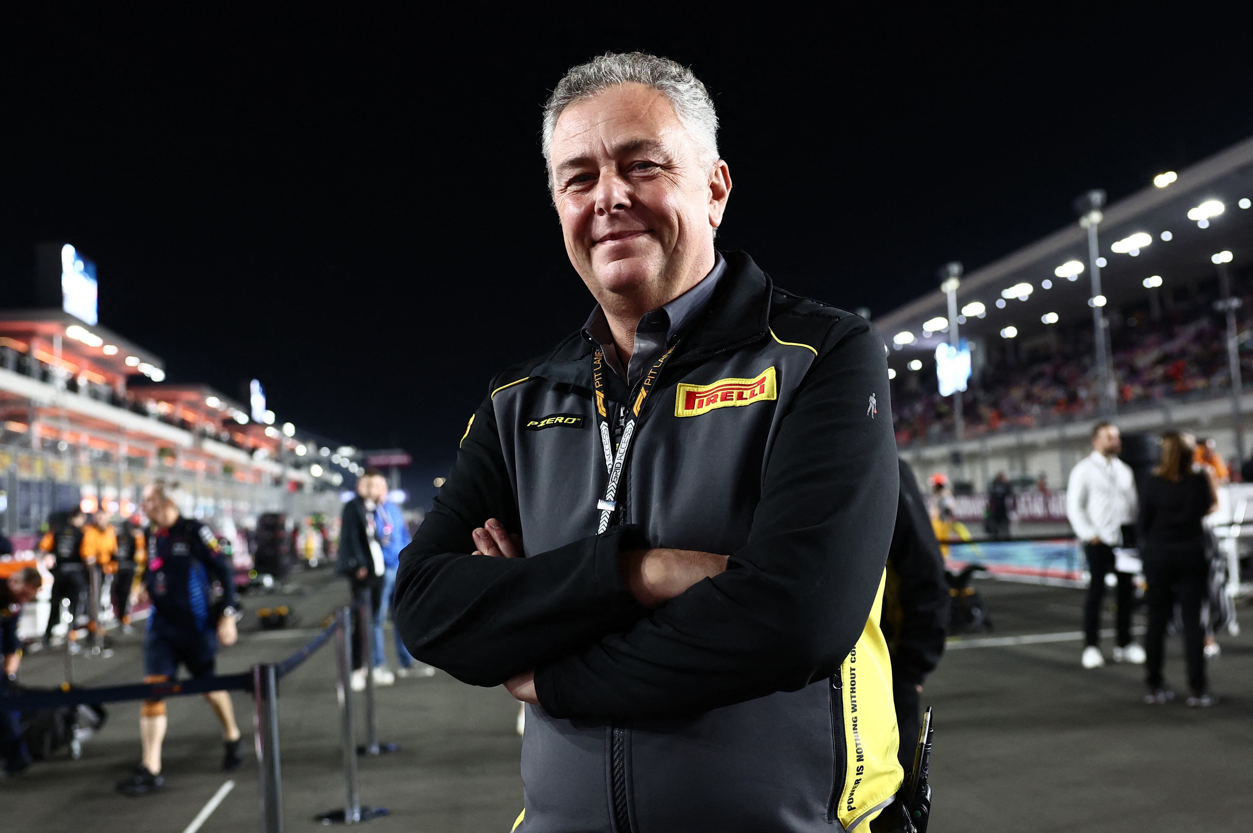 Mario Isola, director de deportes de motor de la compañía, hombre clave en la implementación de los neumáticos de la F1 (REUTERS/Jakub Porzycki)