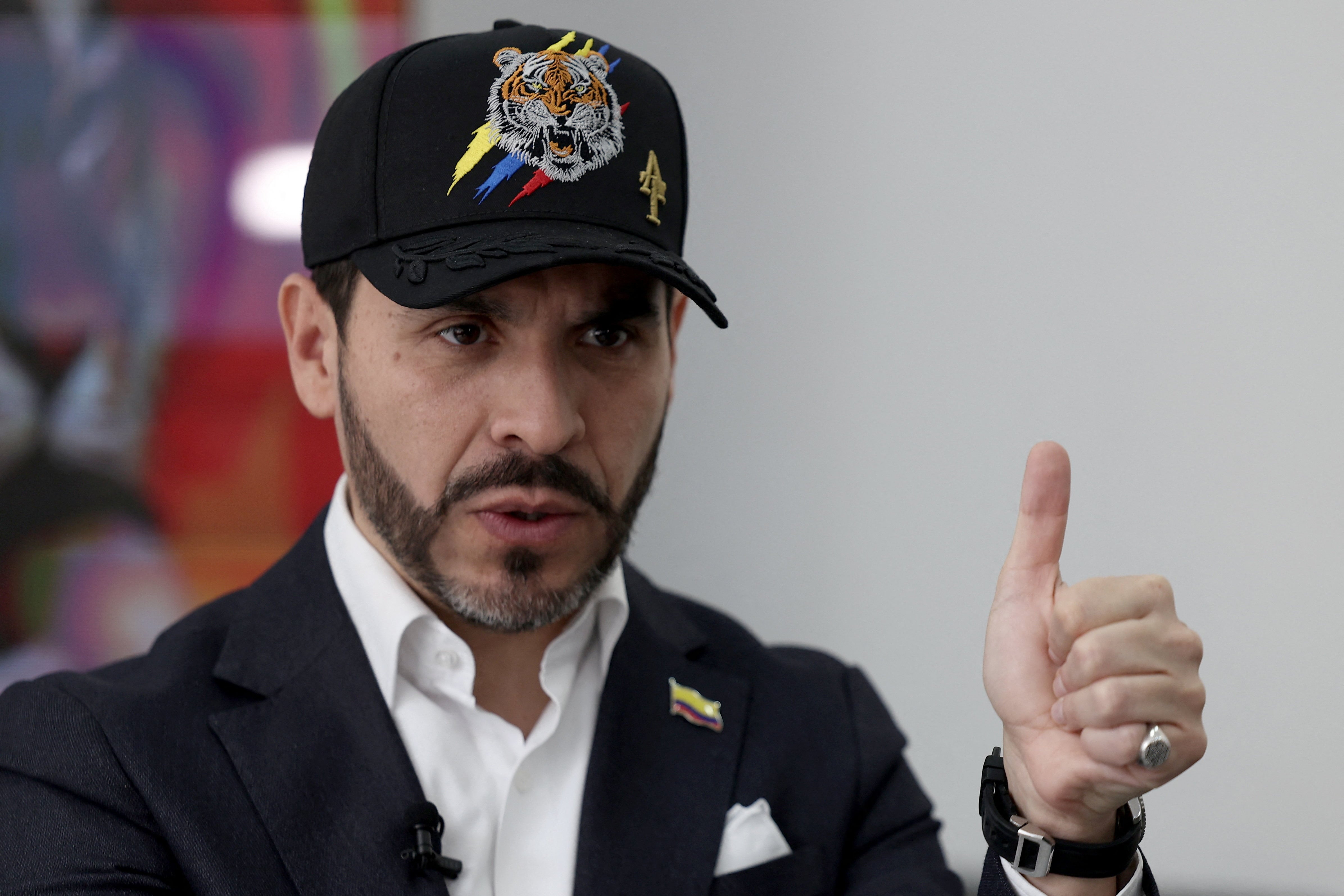Esta es la millonada que ha gastado Abelardo de la Espriella en su campaña  a la Presidencia de la República: van más de $12.000 millones - Infobae