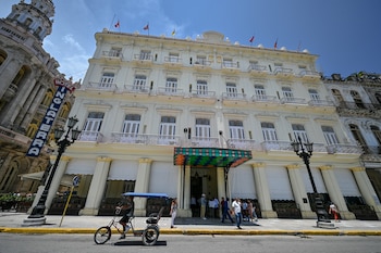 La cadena hotelera canadiense Blue Diamond deja de operar en Cuba
