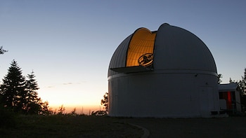 ¿Quién vigila los asteroides cercanos