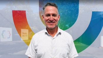 Exclusivo |Chris Phillips, VP de Google: “No queremos reemplazar a los maestros, queremos que la IA potencie la conexión humana”