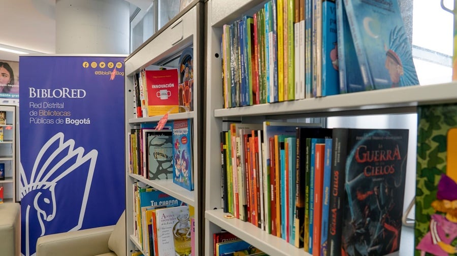 La institución coordina la Red Nacional de Bibliotecas Públicas, integrada por 1.569 bibliotecas y 689 Bibliotecas Rurales Itinerantes distribuidas en el territorio colombiano - crédito BibloRed