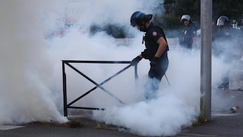 Comisión de Derechos Humanos de Francia muestra su "preocupación" ante el "uso desproporcionado de la fuerza"