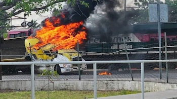 Reportan bloqueos en Colima tras presunto enfrentamiento armado