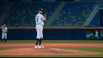 Noche histórica en la Liga Mexicana de Beisbol: pitcher de Sultanes de Monterrey lanza juego sin hit ni carrera