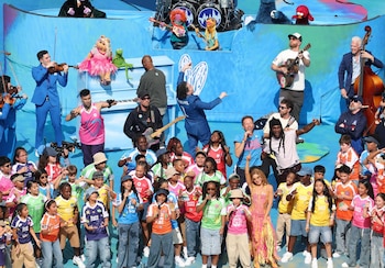 Kermit Kermit la Rana y personajes de "Los Muppets" y "Sesame Street" en el show de medio tiempo de la final del Mundial 2026 en el MetLife Stadium (EFE/EPA/SARAH YENESEL)