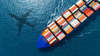 El transporte marítimo de contenedores lideró el desempeño de los sectores medidos, destacándose como el segmento con mayor dinamismo (Foto: Shutterstock)