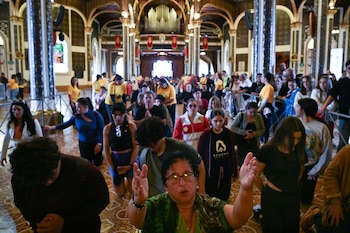 Miles de personas conmemoran el día de la virgen de los ángeles de Costa Rica