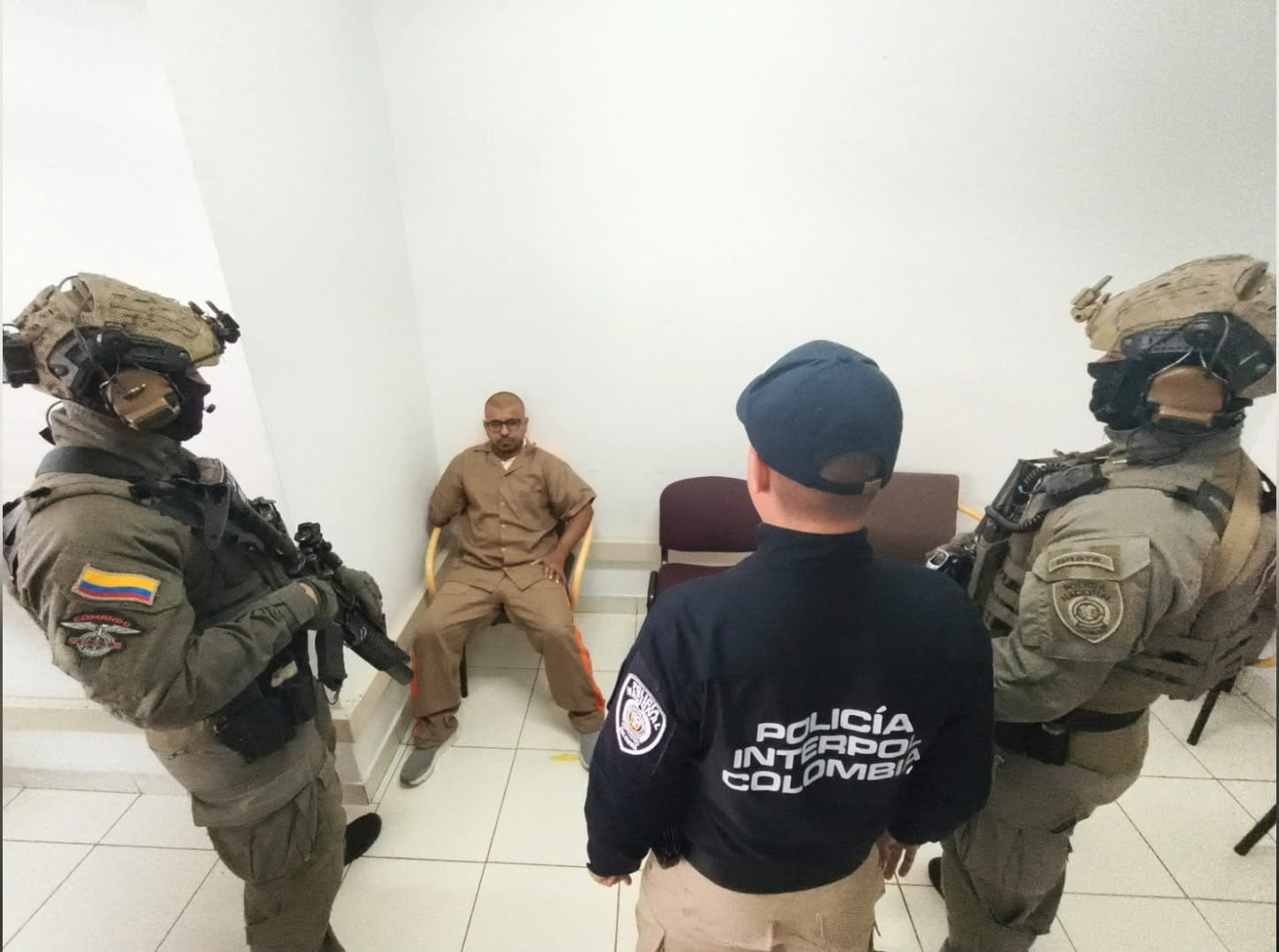 En imagenes: así fue la extradición de alias El Mocho Olmedo y otros seis colombianos a Estados Unidos