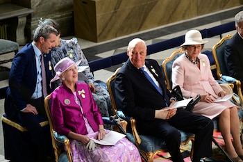 El rey Harald junto a miembros de la familia real Dinamarca. TT News Agency/Jonas Ekstromer/via REUTERS