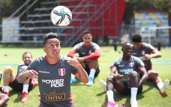 Christian Cueva entrenó con la