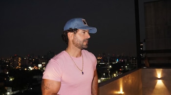 Adrián Di Monte abandona furioso entrevista con Shanik Berman tras ser confrontado