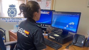 La Policía detiene en Lleida a un hombre de 42 años que se hacía pasar por un adolescente para obtener imágenes y videos íntimos de menores