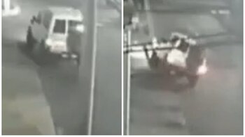 Conductor tumbó dos postes, afectó